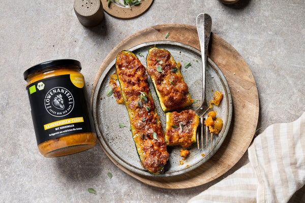 Zucchini Boote gefüllt mit Kichererbsen-Curry - Löwenanteil